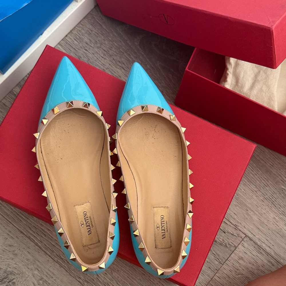 Valentino flats in blue beautiful !
